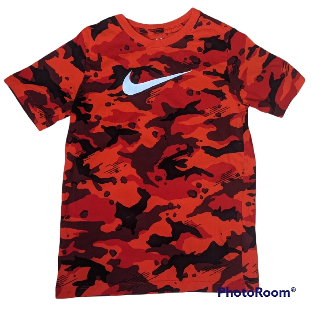 Nike Boys Red And Black Camo T Shirt Size Large